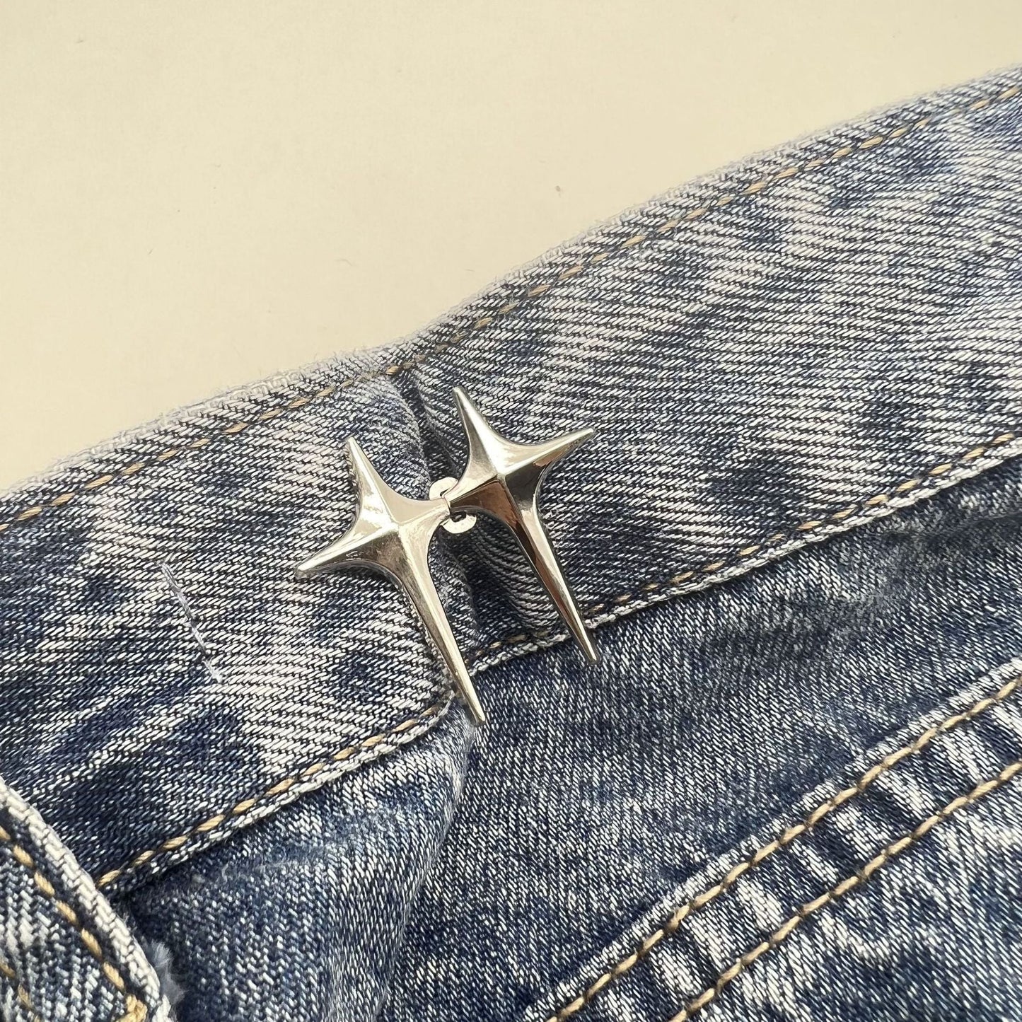 AdaptFit – Stylish Clip-On Belt for a Perfect Fit - 1+1 FREE