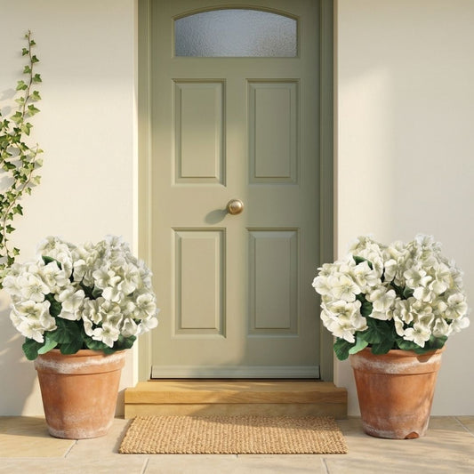 Bloomcroft™ – UV-Resistant Water-Dyed Silk Geraniums for Outdoor & Indoor Decor + 50% OFF