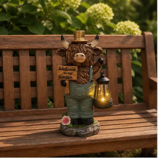 Glenhollow™ – Solar Highland Cow Lantern Garden Welcome Statue +50% OFF
