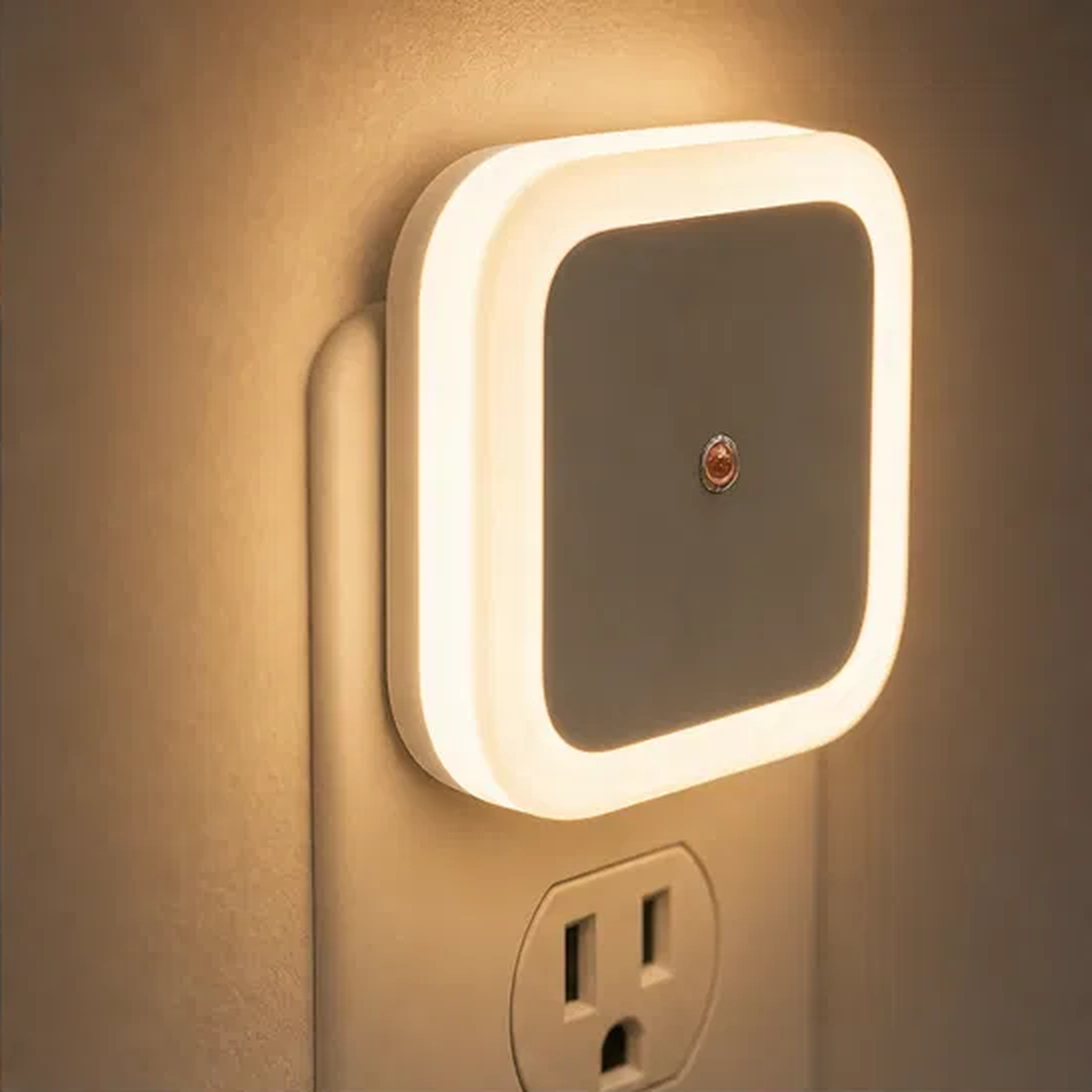 Halowick™ – Dusk-to-Dawn Smart Sensor LED Night Light with 3-Level Dimming + 50% OFF