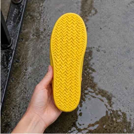 Dryden – Reusable Waterproof Non-Slip Silicone Shoe Covers + 50% OFF