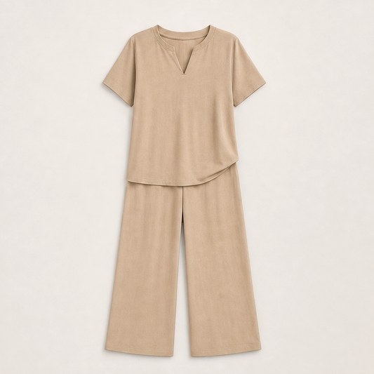 Willowé – Soft V-Neck Top & Wide-Leg Pants Lounge Set + 50% OFF